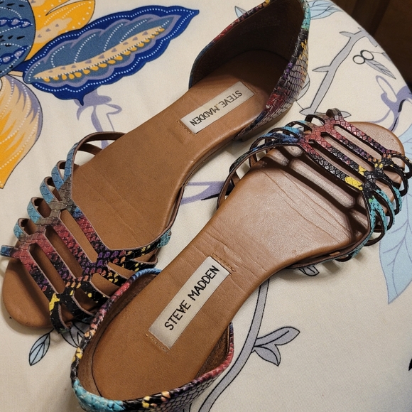 Steve Madden Shoes - 2/$30Steve Madden sandals multi color snake pattern worn once in house..size 7.5